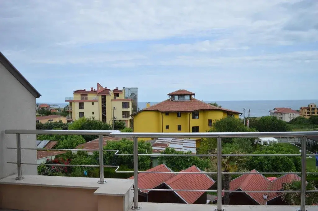 Balcony & Terrace