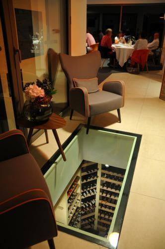Hôtel-Restaurant L'Aquarelle by null