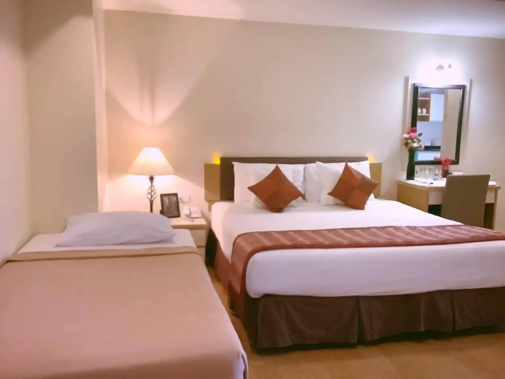 Отель Sky Place Serviced Apartment в Бангкоке