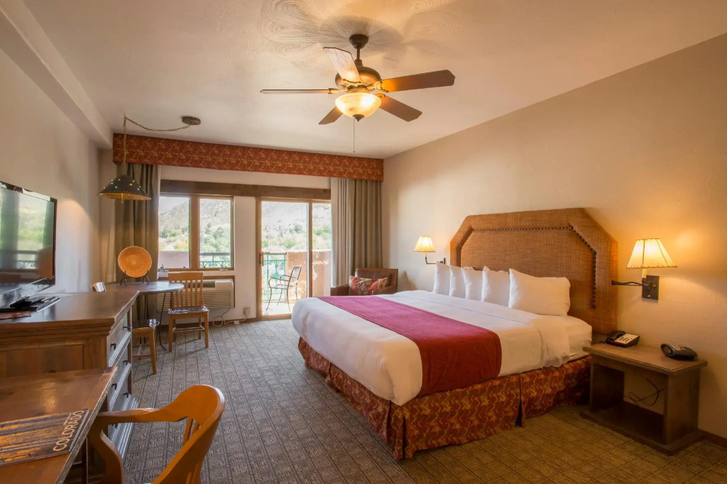 Standard room with balcony