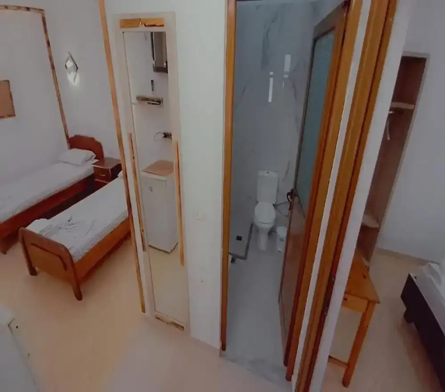 Comfort room