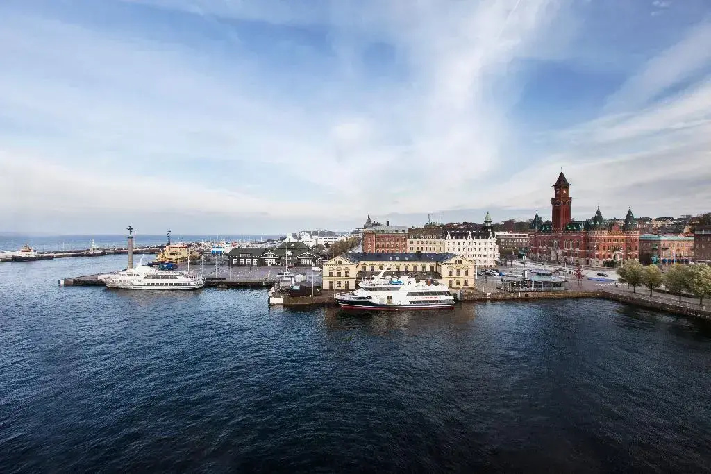 Beach & Waterfront