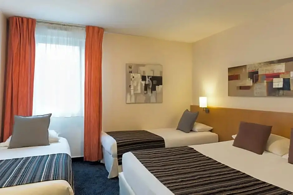 Greet Hotel Montbeliard - Chambres
