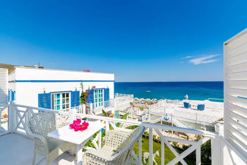 1 Bedroom Standard room with balcony and with view