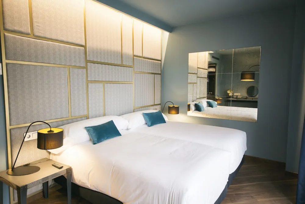 Pamplona Catedral Hotel - Chambres