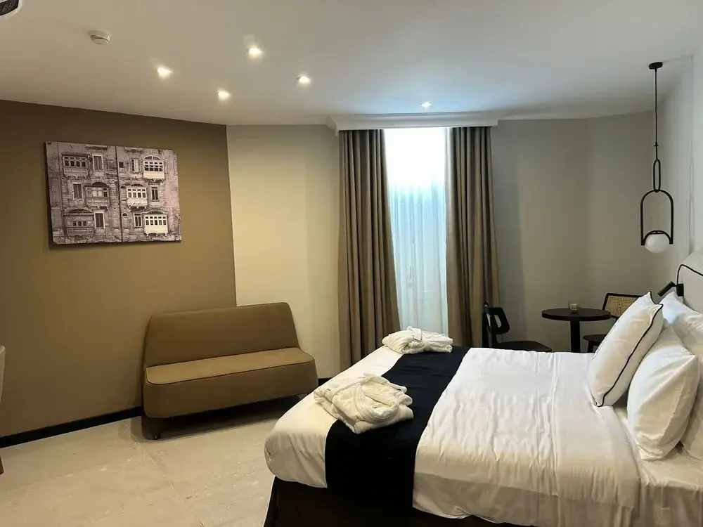 Suite with balcony