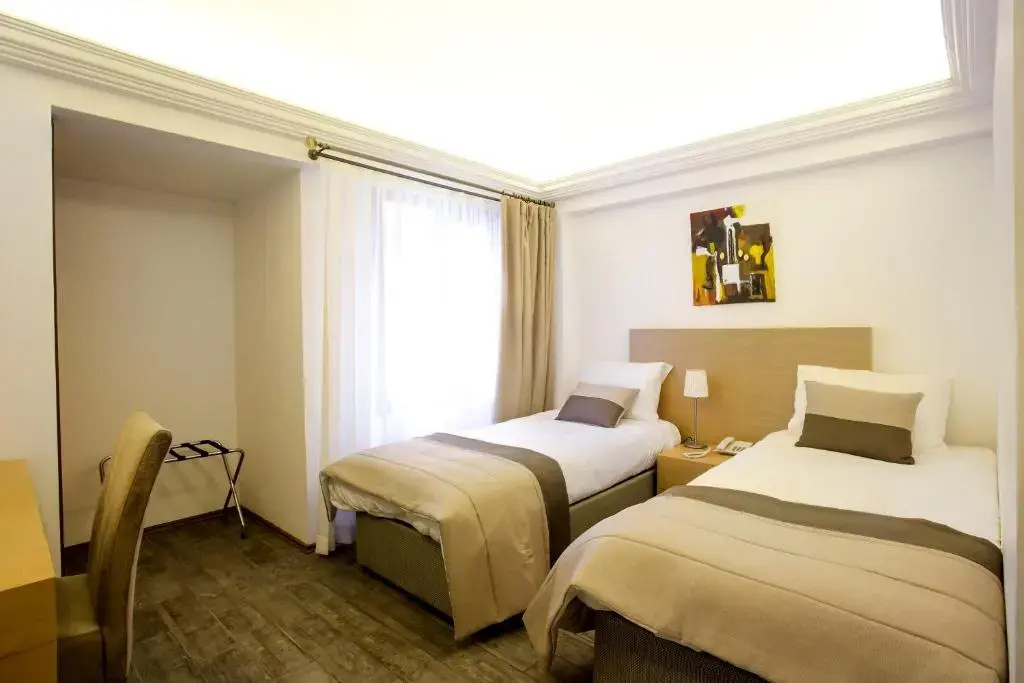 Mb City Hotel — 1