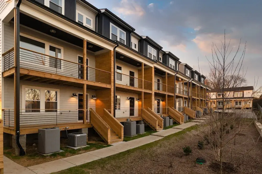 Urban by Avantstay Elegant East Nashville Condo Hip & Trendy Area