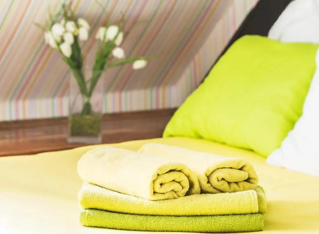 Double room (full double bed)