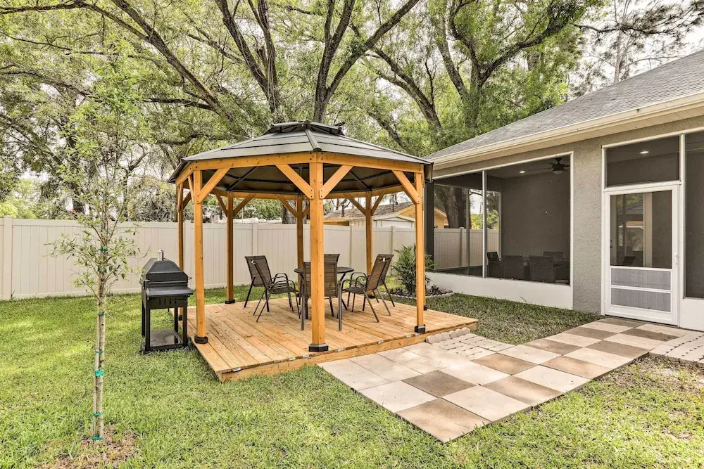 St Pete Escape w/ Patio & Yard: 6 Mi to Beach