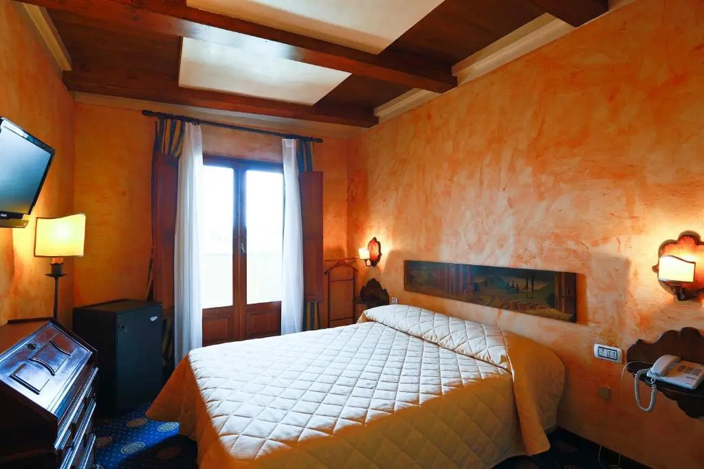 Croce Di Malta Hotel - Chambres