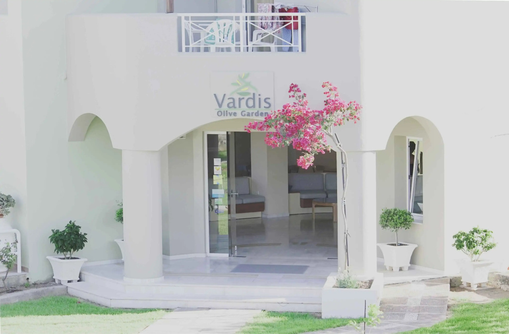 Vardis Olive Garden — фото
