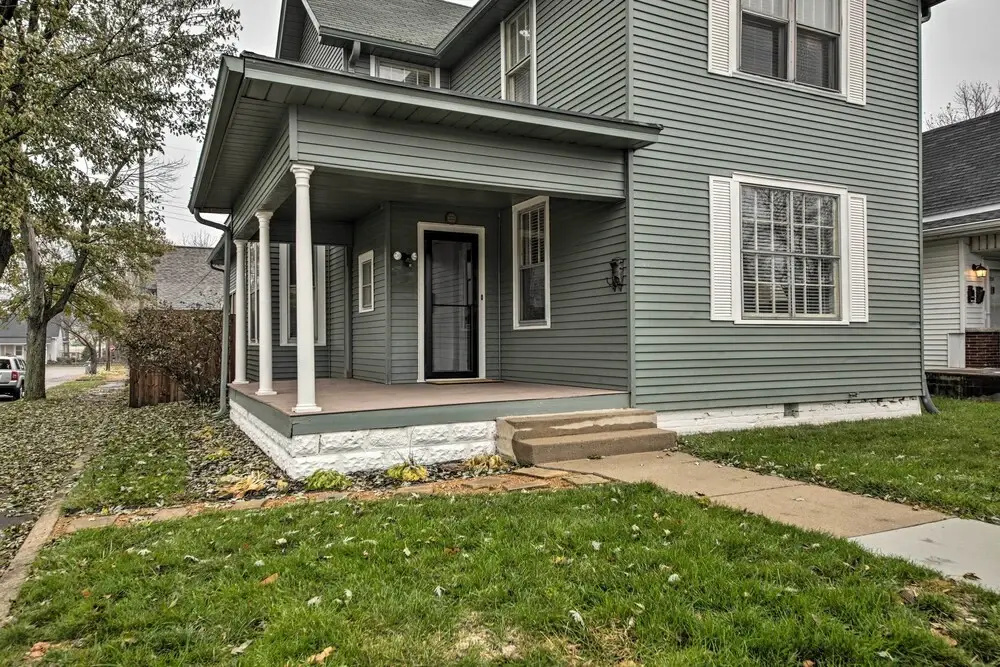 Historic Noblesville Home: Walk to Downtown Shops!