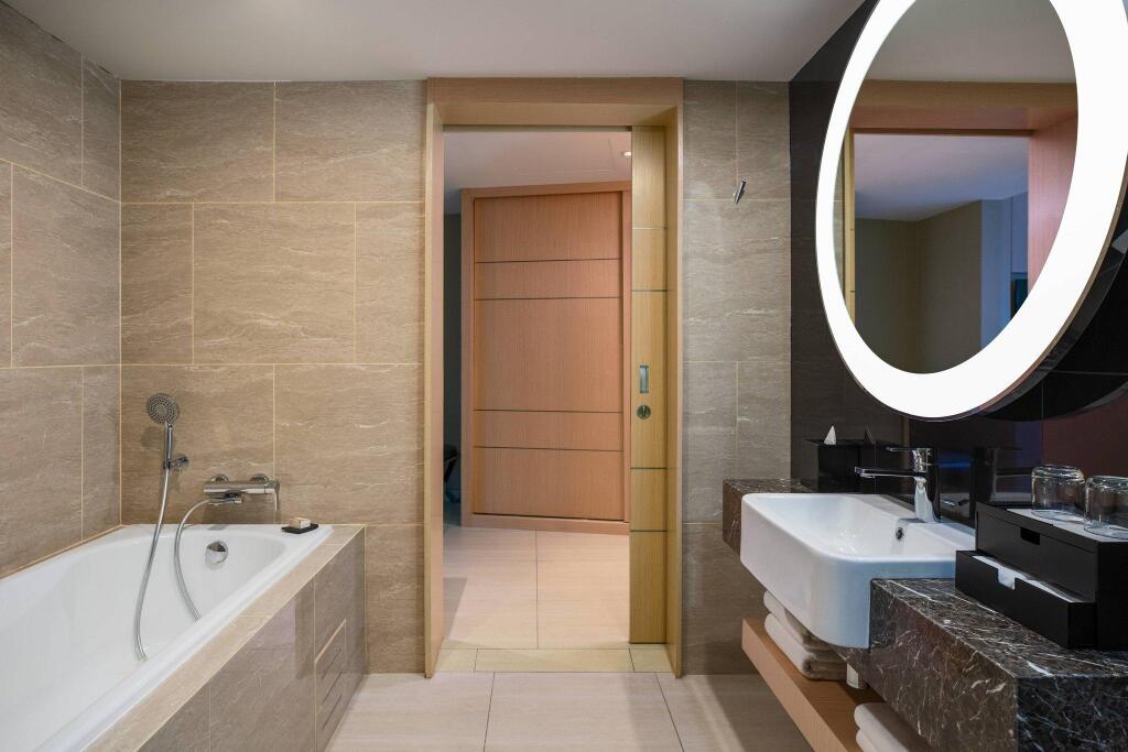 Renaissance Kuala Lumpur Hotel