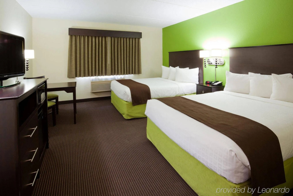 Americinn Crookston