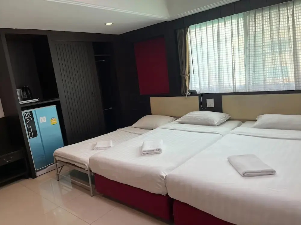 Deluxe Double room with balcony (twin beds)