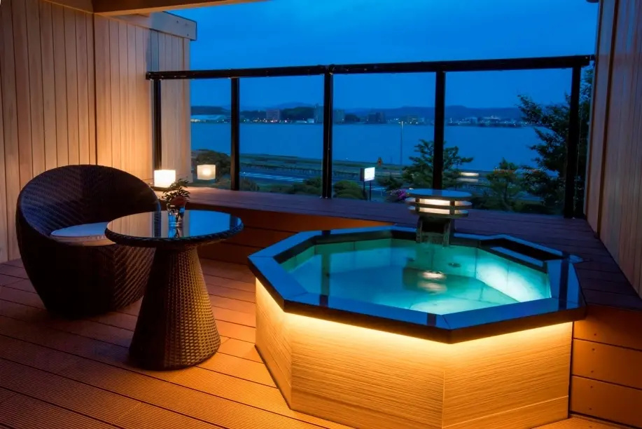 Luxury Double room with lake view (twin beds)