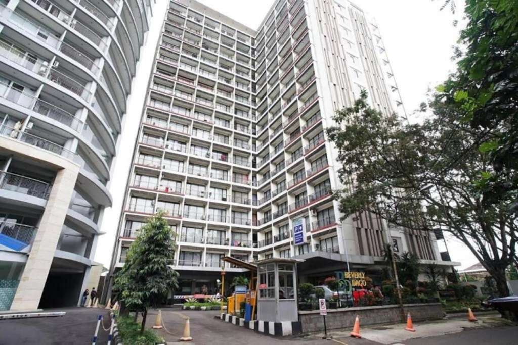 Beverly Dago Apartment