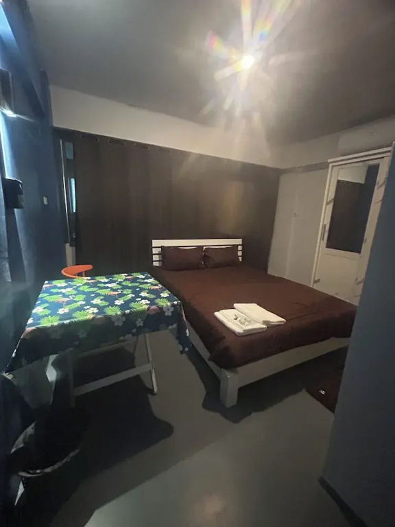 Economy room