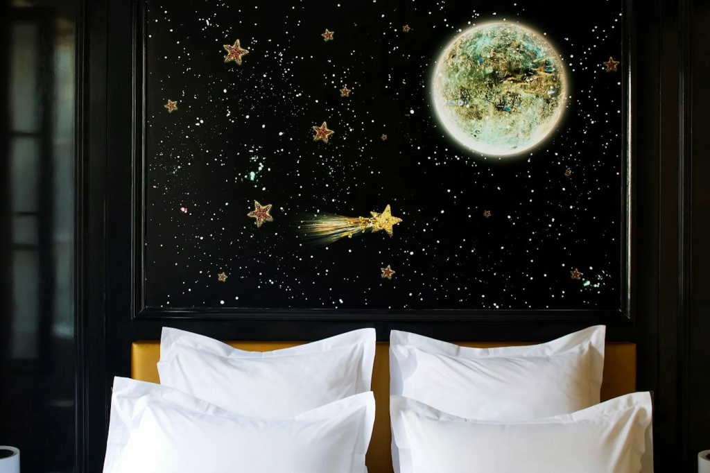 Hôtel du Petit Moulin, Haute Couture hotel by Lacroix 14