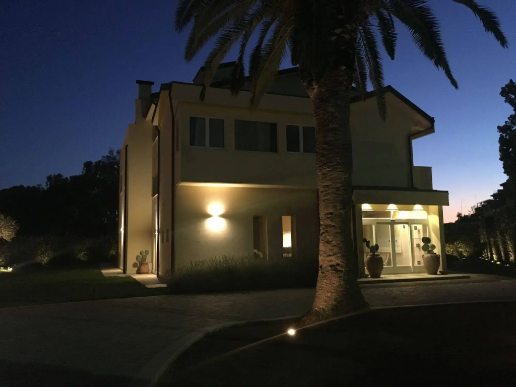 Hotel photo 12