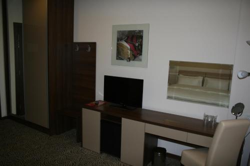 Hotel "Franca" by null