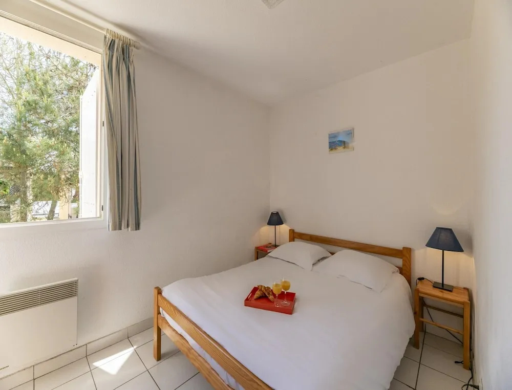 Voir la photo 2 — 3 BED Apartment With Garden