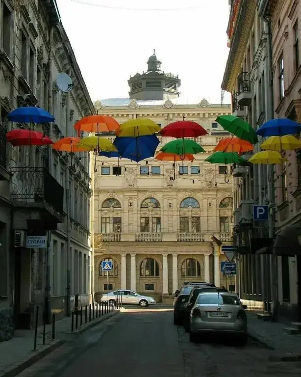 Фурманська, 3 (центр)