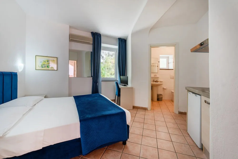 Superior Double Basement room (full double bed)