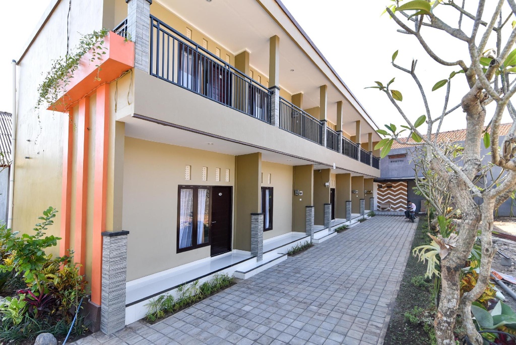 RedDoorz Plus near Jalan Imam Bonjol Denpasar