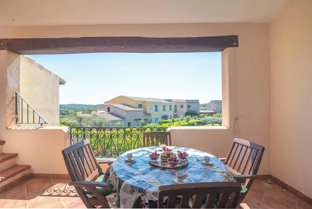 Il Borgo D10 700m From The Beach