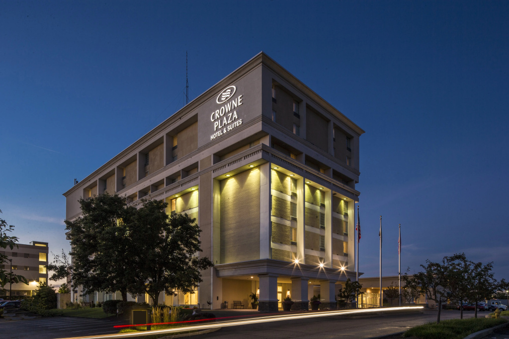 Crowne Plaza Suites Pittsburgh South by IHG