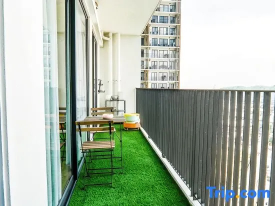 Emporis SOHO Kota Damansara by Airhost