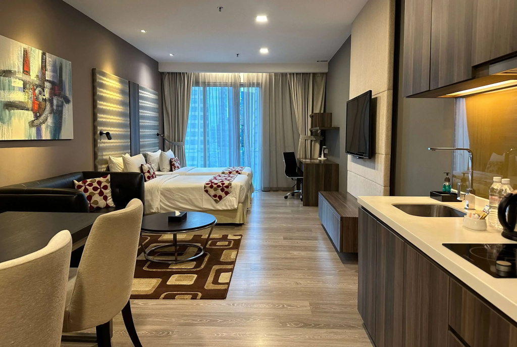 Ramada Suites by Wyndham Kuala Lumpur City Centre - 2