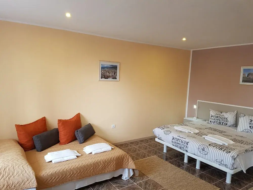 Deluxe Quadruple room