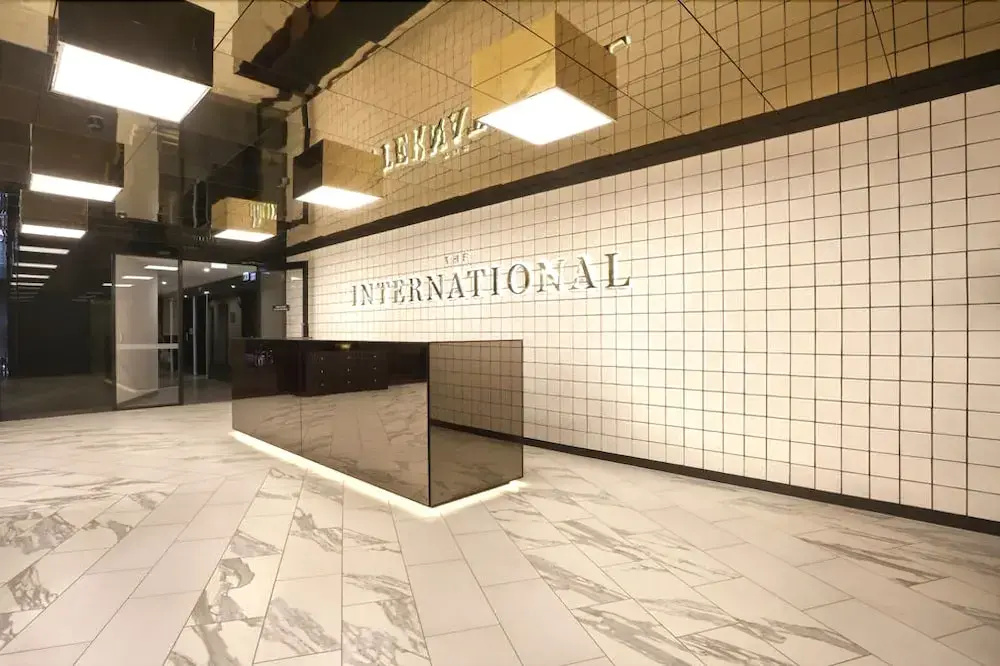 COMPLETE HOST The International Southbank