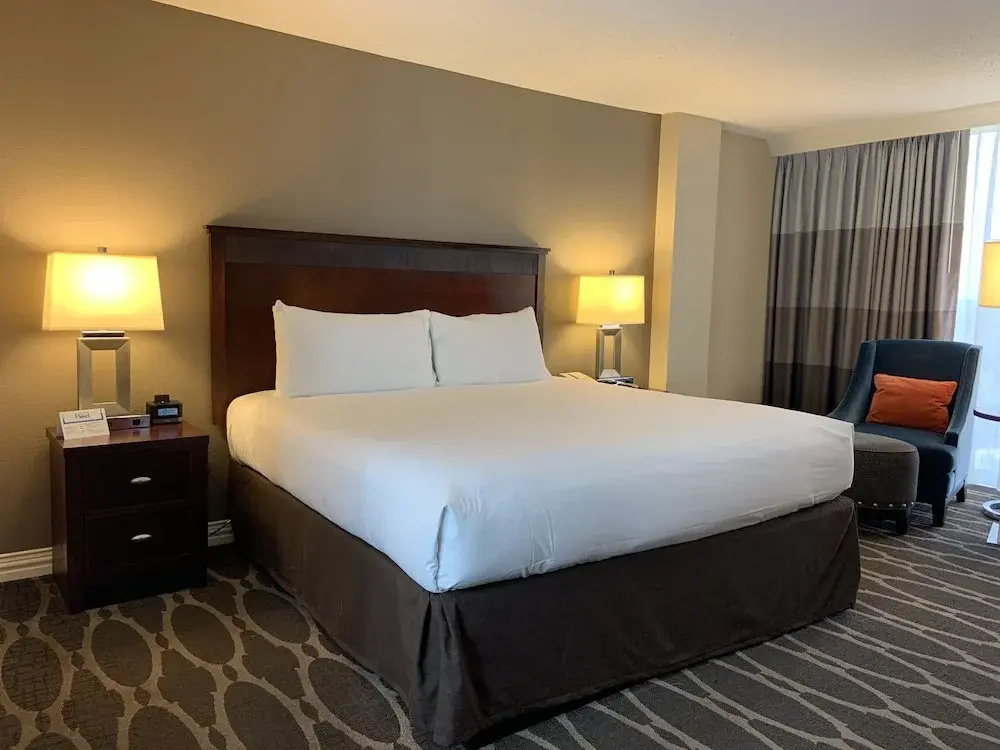 Hilton Houston Westchase - Chambres