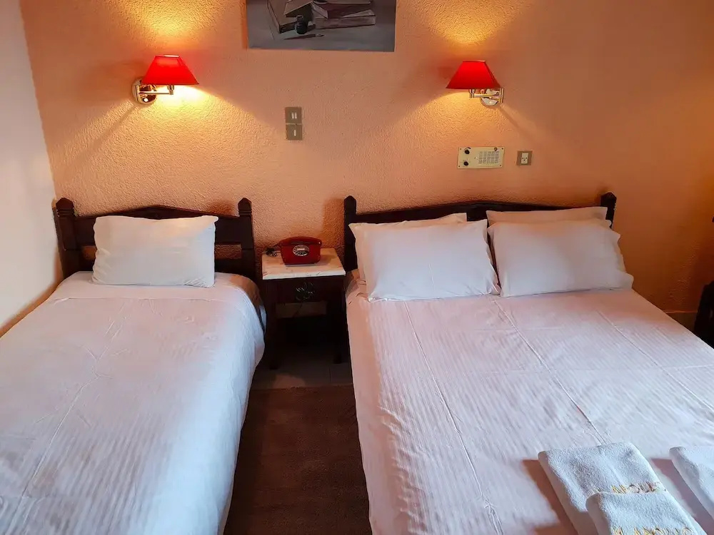 Standard Triple room with sea view