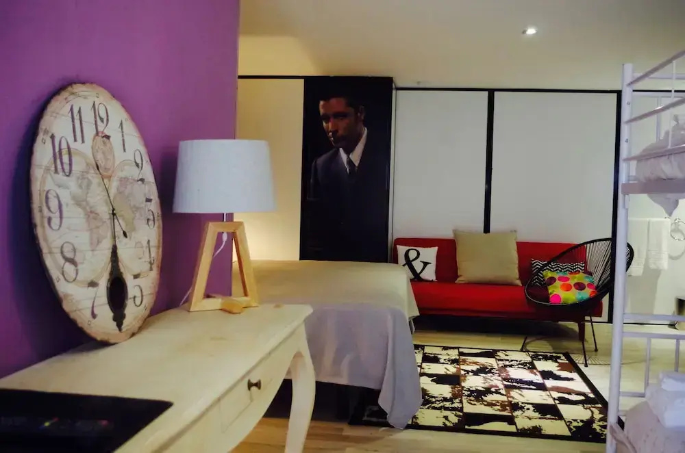 1 Bedroom Standard Quadruple Family room
