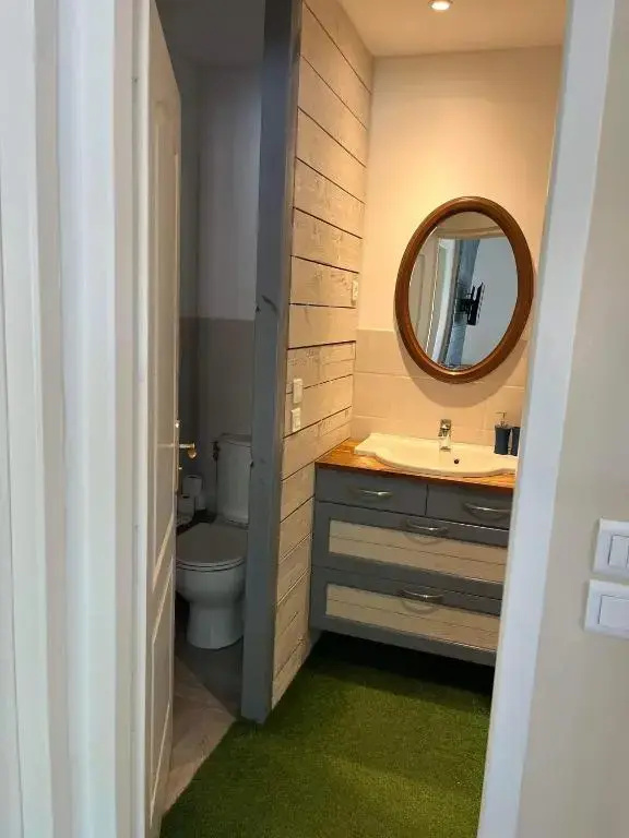Voir la photo 3 — Maison de plein pied divisée en 2 appartements F3 independant, situé à Jacou, à 15km des plages, 5km de montpellier centre, attention le tarif proposé est pour un appartement si vous souhaitez louer les 2 réservez 2 hébergements