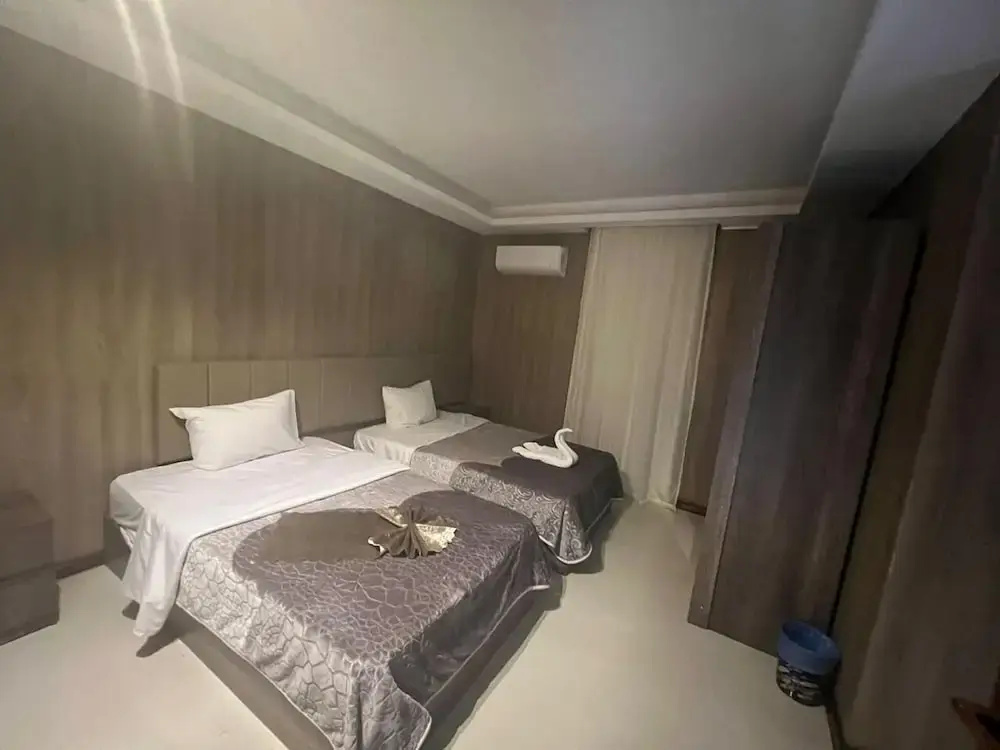 Rotana Palace Suites — фото