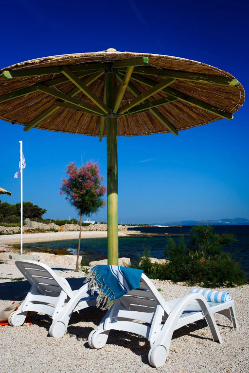 Beach & Waterfront
