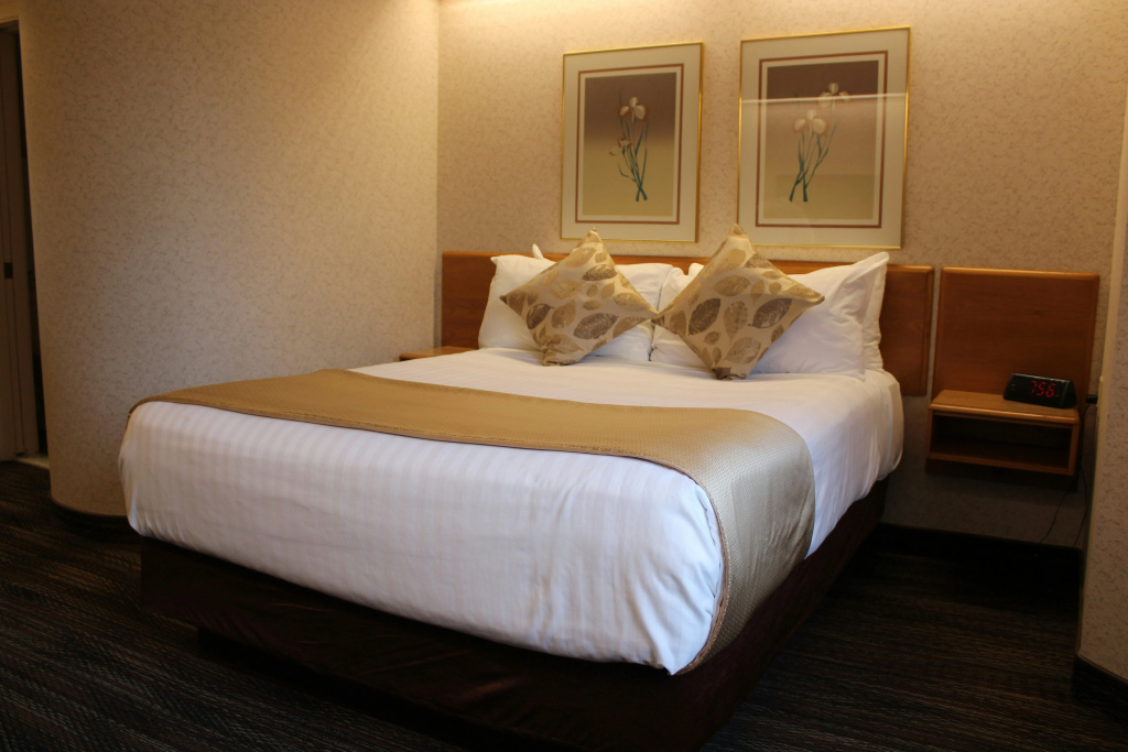 Slumber Inn — 3