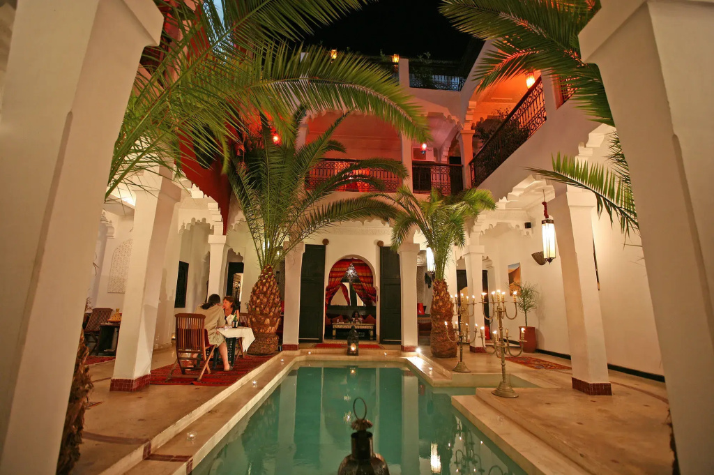 Lobby & Reception