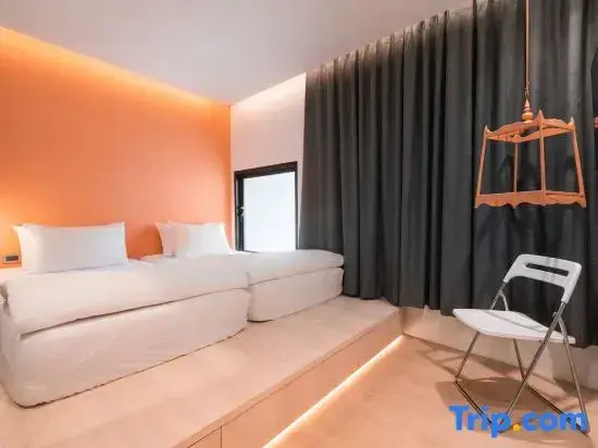Double Studio (twin beds)