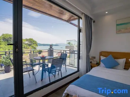Standard Double room with balcony and with sea view (full double bed)