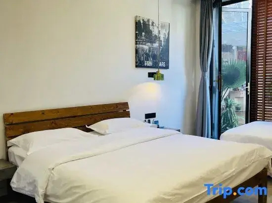 Standard Double room with garden view (twin beds)