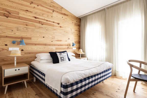 Craveiral Farmhouse by null