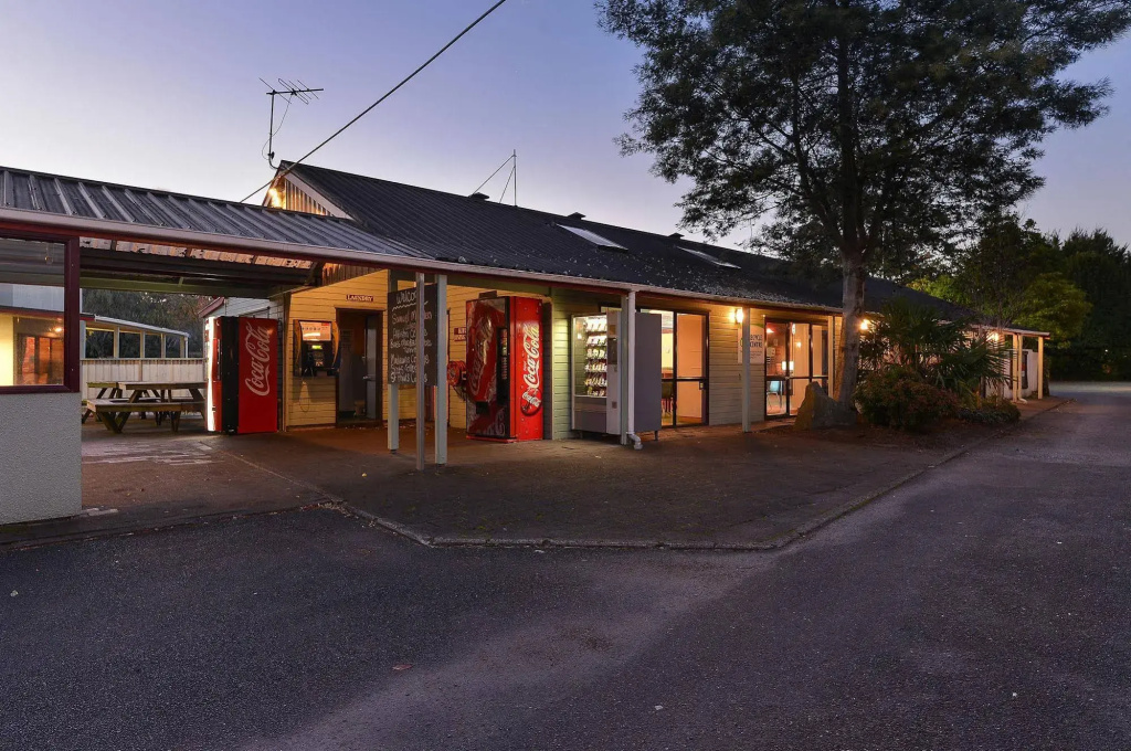 The Backyard Inn