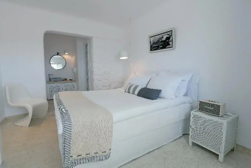 Superior Double room with sea view (full double bed)